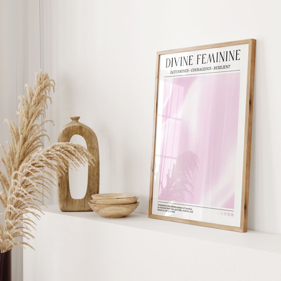 Feminine Glow Çerçevesiz Poster